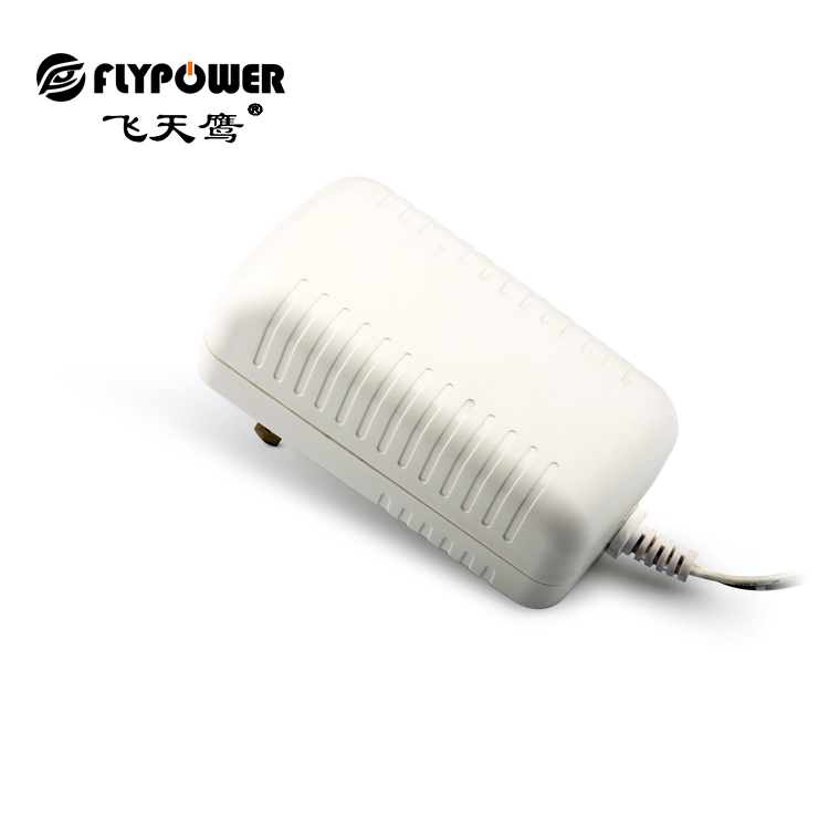 如何從設計上提高電源適配器的安全性？