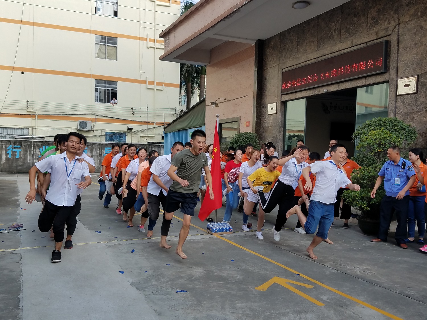 飛天鷹的小伙伴們，你們真帥！